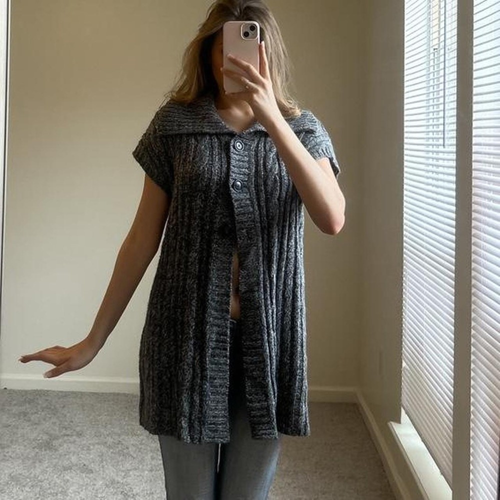 Grey 00s button up open front knit top